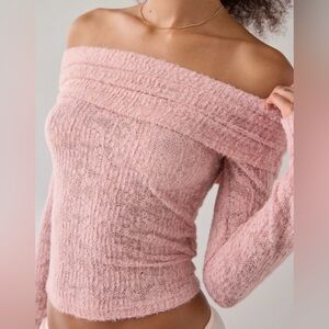 URBAN OUTFITTERS Kimchi Blue Lily Sheer Lace long sleeve off-the-shoulder top